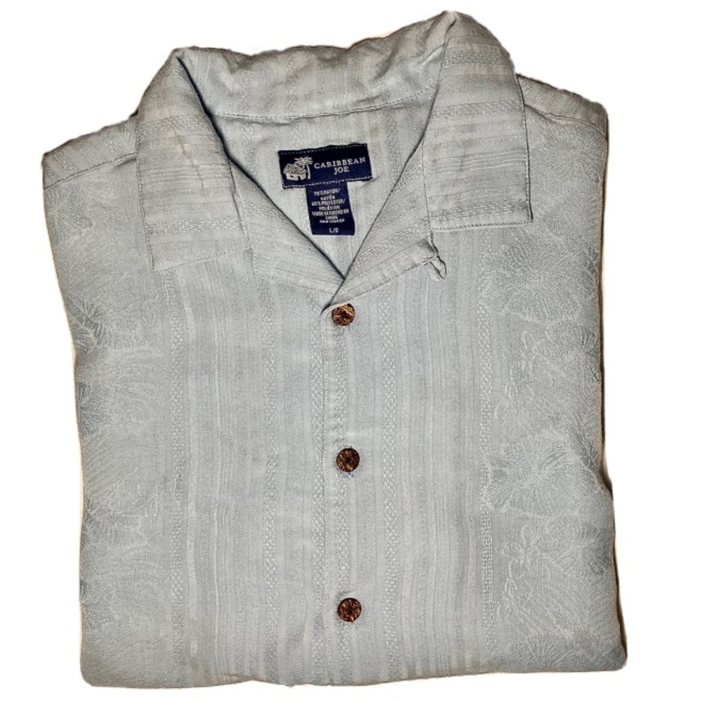 Caribean Joe beach button down size Large. Floral design. Perfect for beach day.